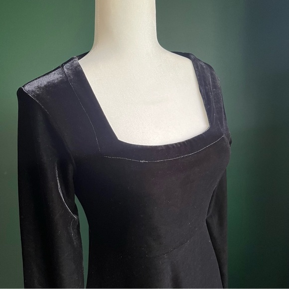 Vintage 90’s Goth Velvet Mini Dress - Picture 4 of 10